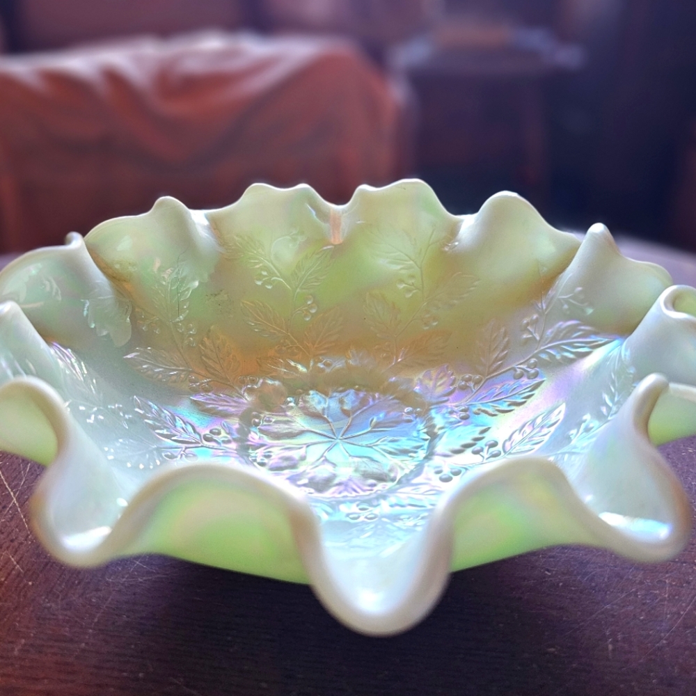 Early White Fenton Bowl
